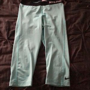 Turquoise Nike Capri legging